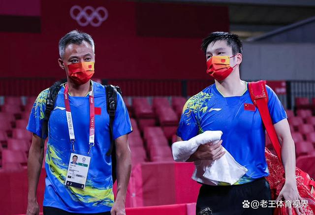 Chi Pu Tỷ Tỷ đạp Gió Rẽ Sóng